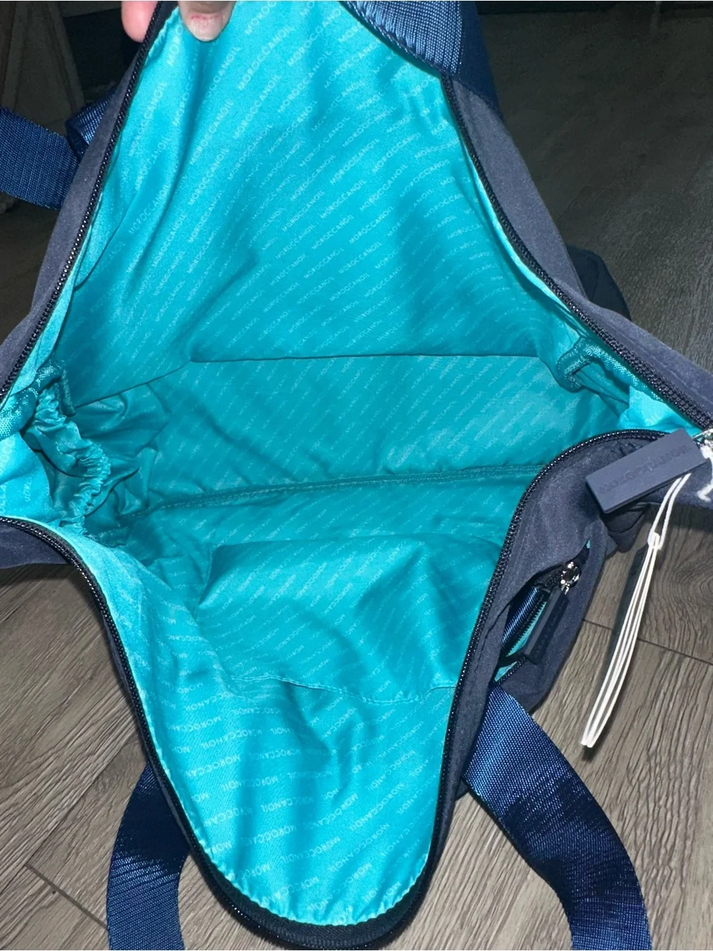 NWT Moroccan Oil Blue Nylon Large Travel Carryall Bag